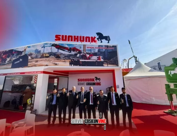 Coskun Sunhunk, Bauma 2025 Münih Fuarı’nda Yüksek Performanslı Katlanır Bomlu Vinçlerini Sergiledi